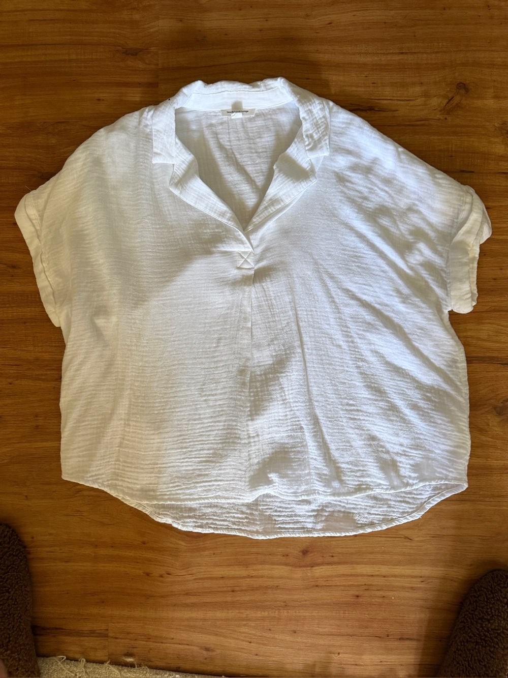 beachlunchlounge White Gauzy V-Neck Top